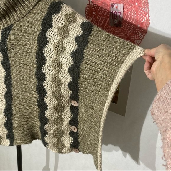 Sisters Cowl Neck Poncho Cable Knit Multi-Colored - Picture 5 of 8